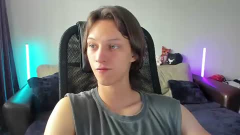 Snapshot of ostin_meoww chatting on July 2026 01:06:01 PM Ostin online show from July 2026 01:06:01 PM