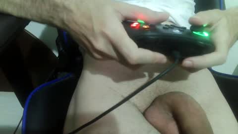 Snapshot of osyryx chatting on January 2025 02:48:01 AM Lucas online show from January 2025 02:48:01 AM