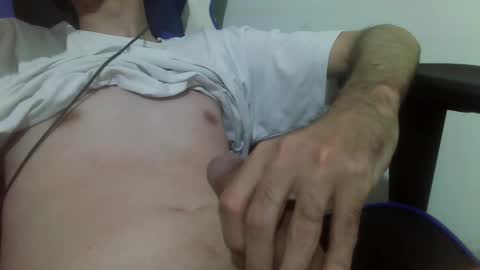 Snapshot of osyryx chatting on January 2025 03:34:02 AM Lucas online show from January 2025 03:34:02 AM