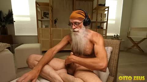 Snapshot of ottozeus chatting on May 2026 01:13:02 AM Otto Zeus online show from May 2026 01:13:02 AM