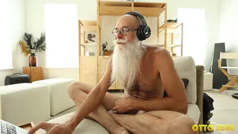 Snapshot of ottozeus chatting on June 2026 11:40:02 PM Otto Zeus online show from June 2026 11:40:02 PM