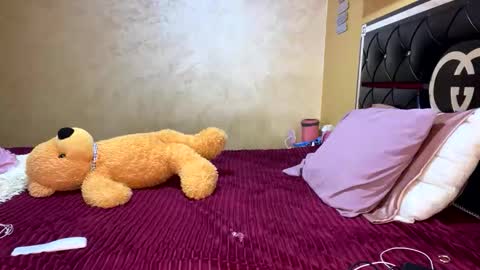 Snapshot of oumaimasoufaine66 chatting on September 2025 07:29:01 PM oumaimasoufaine66 online show from September 2025 07:29:01 PM