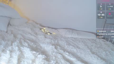 Snapshot of out_of_blue_ chatting on December 2024 10:34:02 PM Eli online show from December 2024 10:34:02 PM