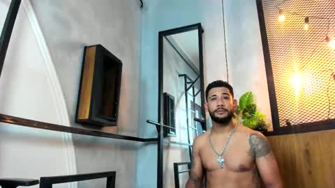 Owen Scott  online show from November 2025 04:23:02 AM