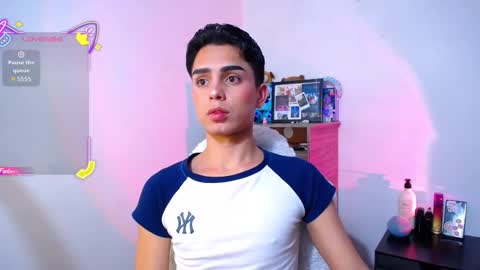 Owen  Independent model  online show from November 2025 05:50:02 AM