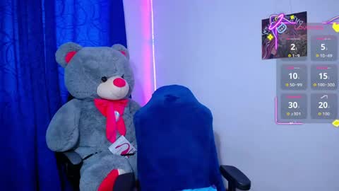 Snapshot of owenblue__ chatting on April 2026 10:57:02 AM Owen Independent model online show from April 2026 10:57:02 AM