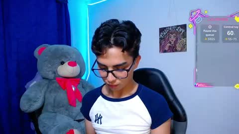 Snapshot of owenblue__ chatting on May 2026 09:16:02 AM Owen Independent model online show from May 2026 09:16:02 AM