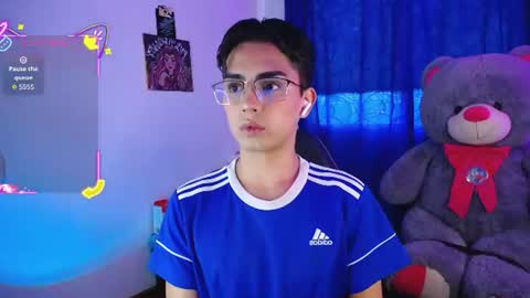 Snapshot of owenblue__ chatting on July 2026 11:17:02 AM Owen Independent model online show from July 2026 11:17:02 AM