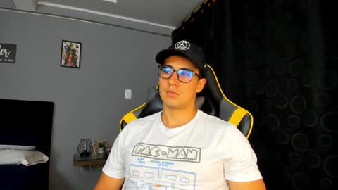 Owen online show from September 2025 02:22:02 AM