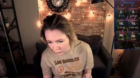 Snapshot of ozalin_green chatting on January 2025 08:00:01 AM ozalin_green online show from January 2025 08:00:01 AM