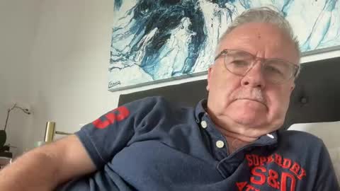 Snapshot of ozhairybearxxxx chatting on December 2024 02:45:02 AM ozhairybearxxxx online show from December 2024 02:45:02 AM