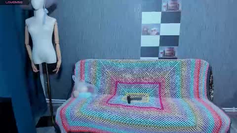 Ella online show from October 2025 07:30:01 AM