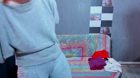 Ella online show from November 2025 08:17:01 AM