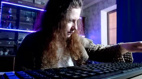 Ella online show from April 2026 06:47:02 AM