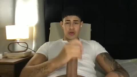 Javi    online show from January 2025 04:26:01 AM