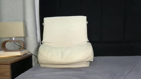 Javi    online show from February 2025 05:19:02 AM