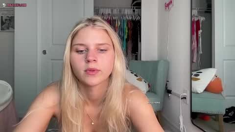 Snapshot of paigepawg chatting on June 2026 02:08:02 PM PaigePawg online show from June 2026 02:08:02 PM