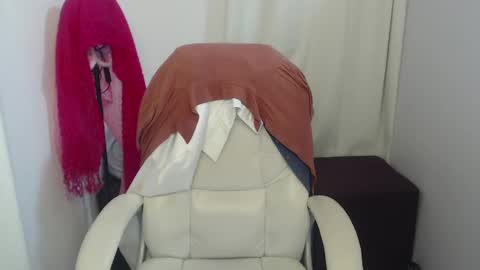 Snapshot of paiper_halliwey_ chatting on December 2024 11:29:02 AM paiper online show from December 2024 11:29:02 AM