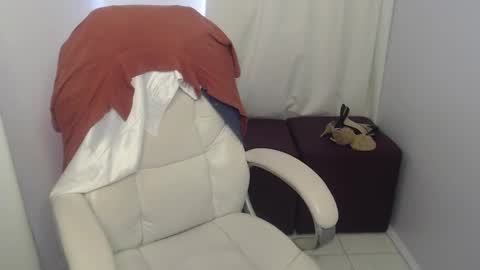 paiperhalliwey online show from December 2024 06:57:02 PM