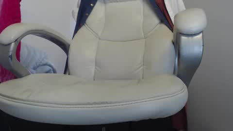 paiperhalliwey online show from December 2024 08:00:01 PM