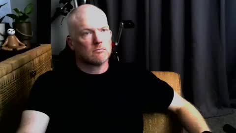 pale_dad_bod online show from November 2025 02:53:02 AM