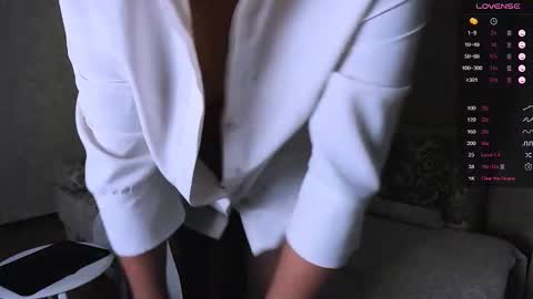 Polina online show from November 2025 03:20:01 AM