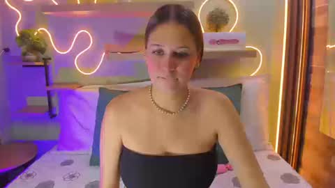 P A L M E R  online show from September 2025 02:16:01 PM