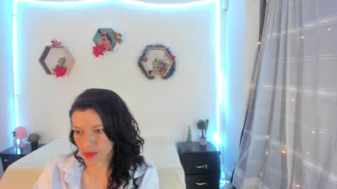 Paloma  online show from December 2024 12:41:02 AM