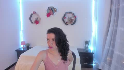 Paloma  online show from December 2024 05:33:01 PM