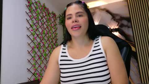 Pam online show from October 2025 05:35:02 PM