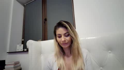 Pamela051087 online show from November 2025 05:35:01 PM