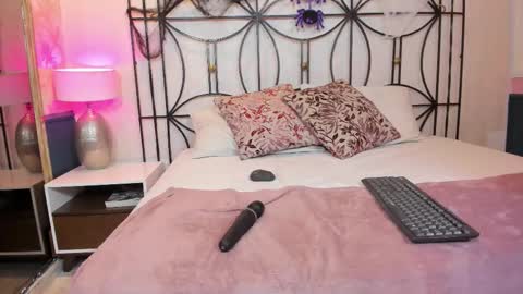 pamela_johnsonn online show from October 2025 09:37:01 PM
