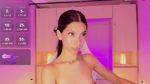 Snapshot of pamelaascott chatting on December 2024 07:05:01 AM P A M online show from December 2024 07:05:01 AM