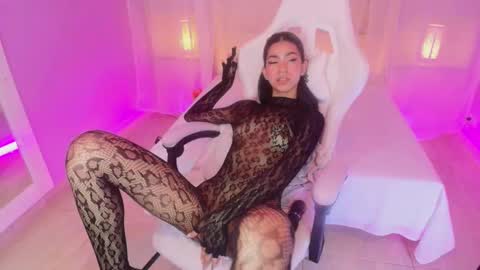 Snapshot of pamelaascott chatting on January 2025 12:20:01 AM P A M online show from January 2025 12:20:01 AM