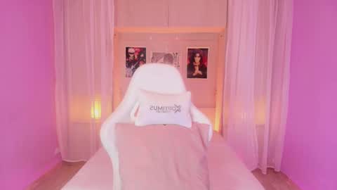 Snapshot of pamelaascott chatting on February 2025 08:52:02 PM P A M online show from February 2025 08:52:02 PM