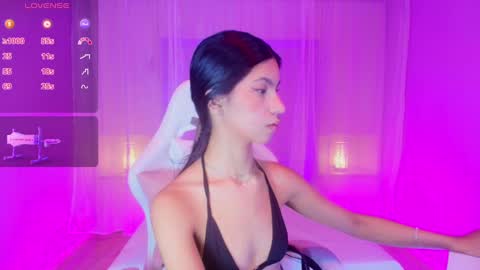 Snapshot of pamelaascott chatting on February 2025 07:09:02 AM P A M online show from February 2025 07:09:02 AM
