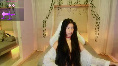 Snapshot of pamelaascott chatting on September 2025 04:24:01 AM P A M online show from September 2025 04:24:01 AM