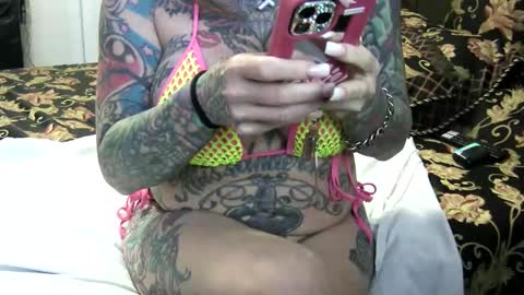 PAMELA GUNNS online show from December 2024 07:26:02 PM