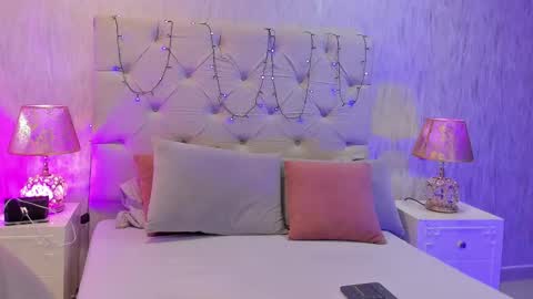 TELL ME PAMELLA AND GIVE ME A GOOD GRADE ITS IMPORTANT online show from October 2025 12:18:02 PM