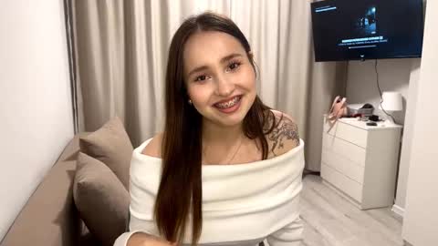 Amelia online show from October 2025 05:00:01 PM