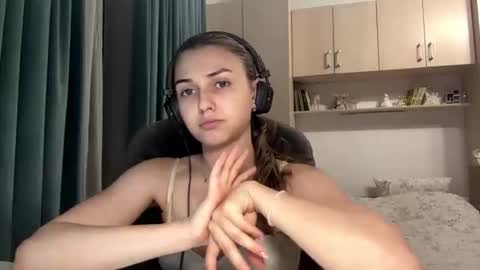 Snapshot of pamulahallquist chatting on July 2026 08:46:02 PM Lia online show from July 2026 08:46:02 PM
