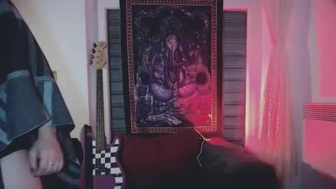 In bio online show from October 2025 02:56:01 AM