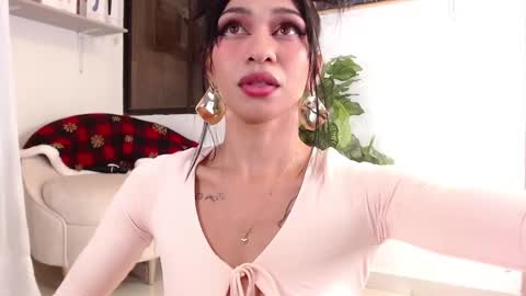 Snapshot of pao_thebigclit chatting on January 2025 02:15:01 AM Paolita online show from January 2025 02:15:01 AM
