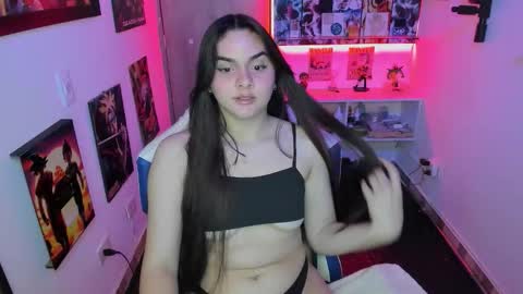 Paola online show from September 2025 02:11:02 AM