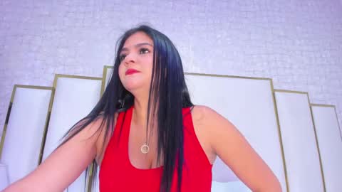 Paola  online show from October 2025 11:32:02 AM