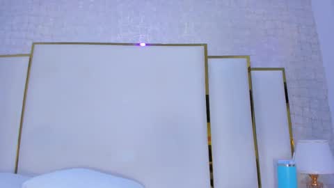 Paola  online show from November 2025 11:40:02 AM