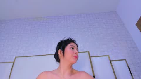 Paola  online show from November 2025 11:38:02 AM