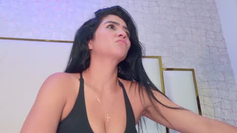 Snapshot of paolaa_rodriguez chatting on July 2026 12:20:01 PM Paola online show from July 2026 12:20:01 PM