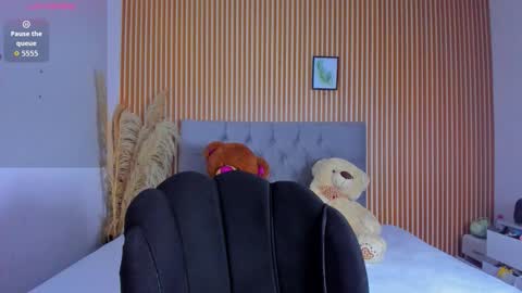 paola online show from March 2026 12:50:01 AM