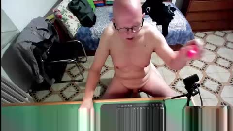 Snapshot of paolo32h chatting on February 2025 07:05:01 AM paolo32h online show from February 2025 07:05:01 AM